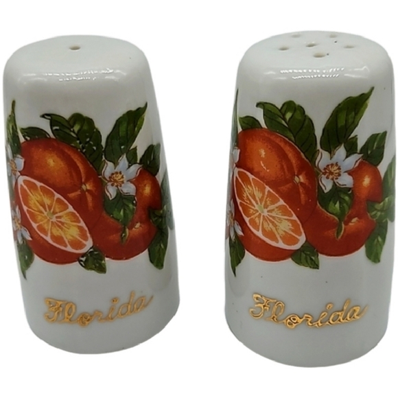 Kenmar Other - Kenmar vintage ceramic Florida salt and pepper shakers with stoppers